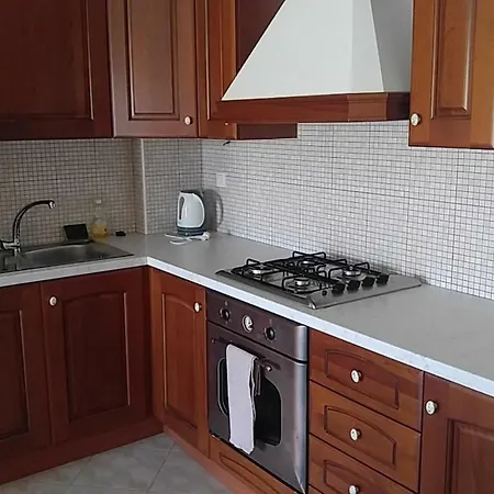 Avantis Apartman Perivólia